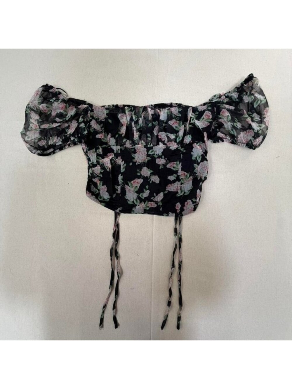 Black floral crop top